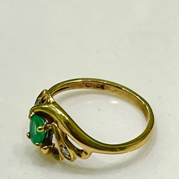 10KG Emerald Diamond Ring - Picture 3 of 4